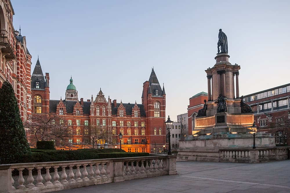 How To Get Into Imperial College London: Tips To Help Your Application Stand Out
