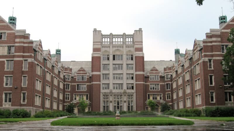 Wellesley College Accepts 13.7% to Class of 2029
